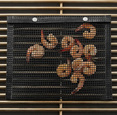seafood grilling in nonstick mesh pouch