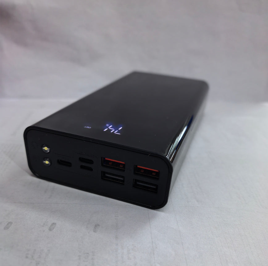 power bank and USB connections Canada ready